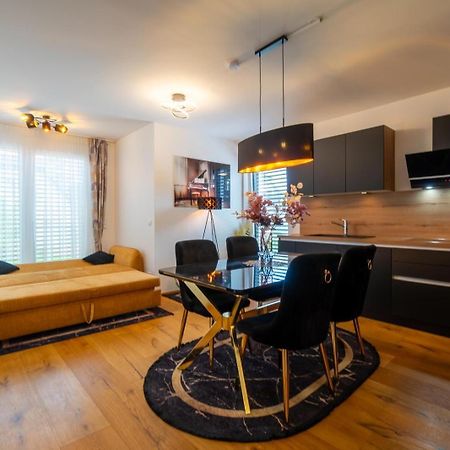 Bennett Apartment Wina Bagian luar foto