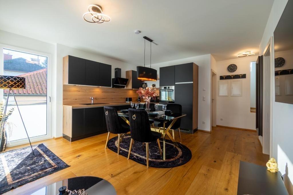 Bennett Apartment Wina Bagian luar foto