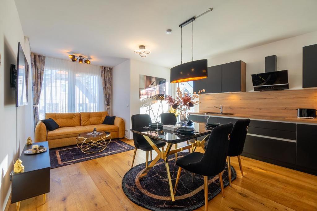 Bennett Apartment Wina Bagian luar foto