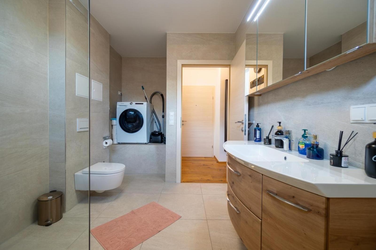 Bennett Apartment Wina Bagian luar foto